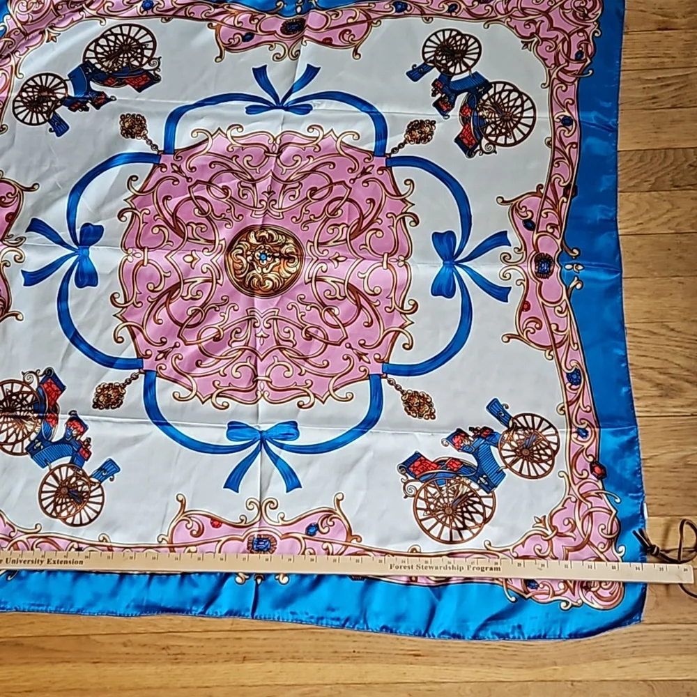 NWOT Large carriage square scarf